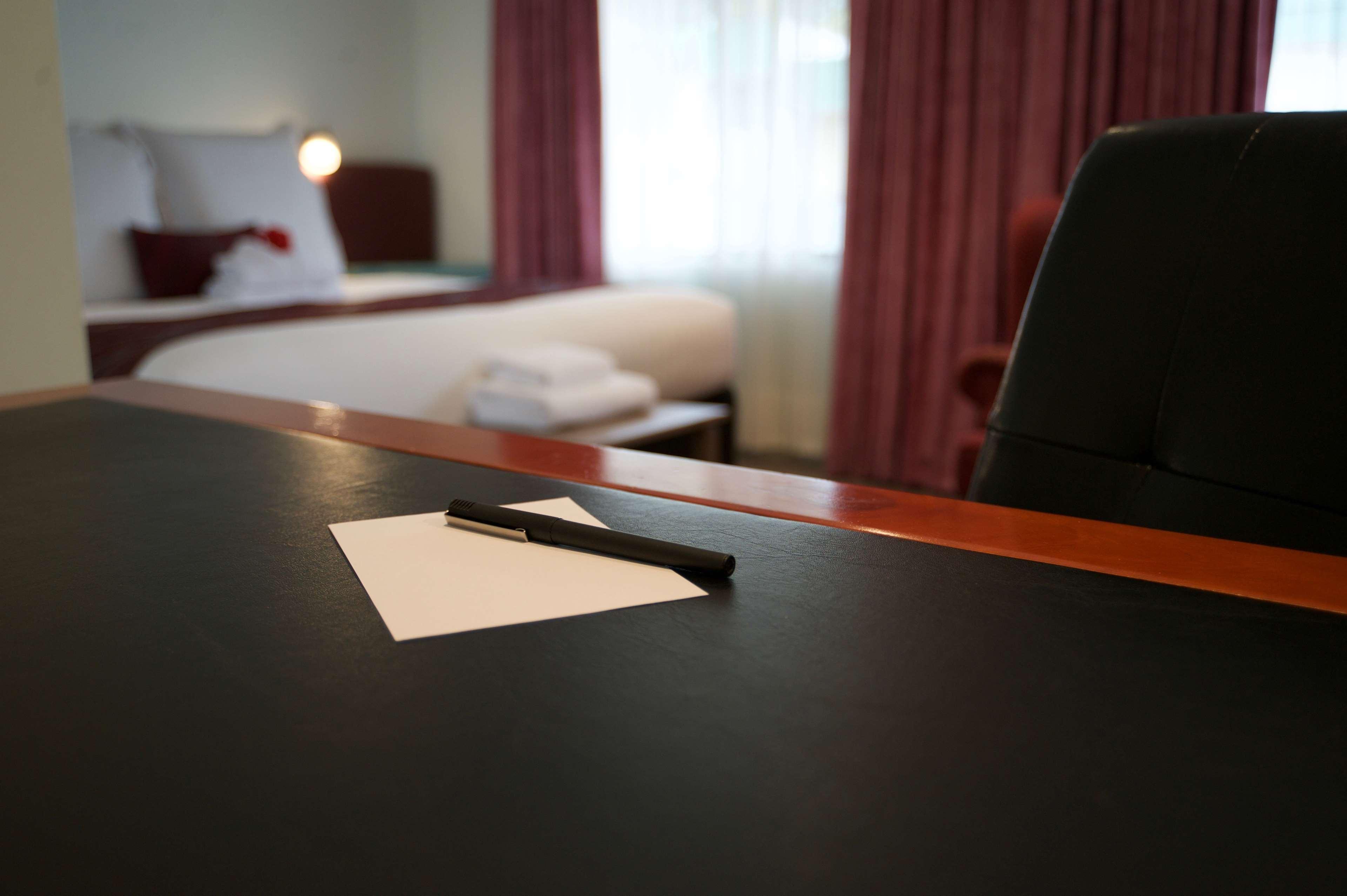 Surestay Hotel By Best Western The Clarence On Melville Albany Bagian luar foto